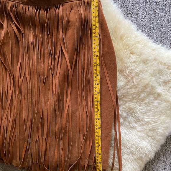 Vintage Cedars size 10 camel brown suede mini skirt fringe boHo festival - Picture 1 of 7